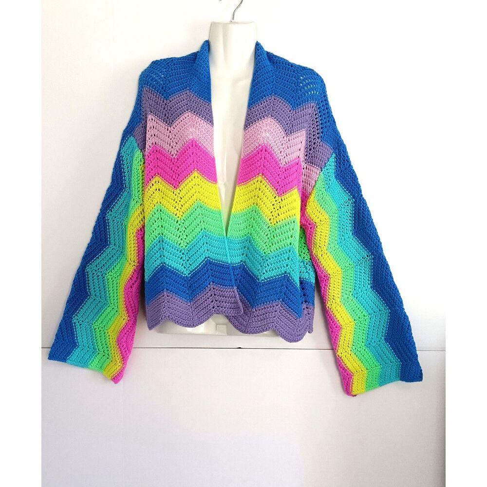 Zig Zag Crochet Cropped Sweater Granny Core Women SZ Small Cardigan Cottage